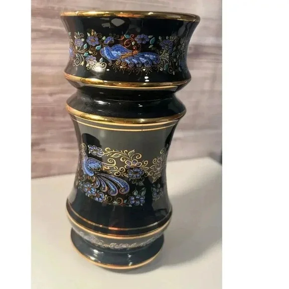 Gorgeous Anapale 24 Karat Gold Accent Vase - Picture 3 of 9